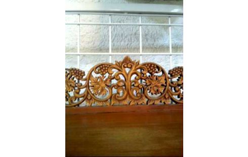 HUTABLAGE <<WINZER>> HOLZ GESCHNITZT FILIGRAN