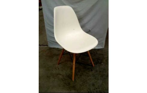 STUHL WEIß SCHALENFORM HOLZBEINE