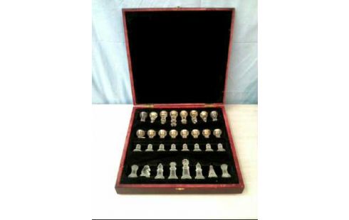 SCHACHBRETT +FIGUREN VERSPIEGELT HOLZ