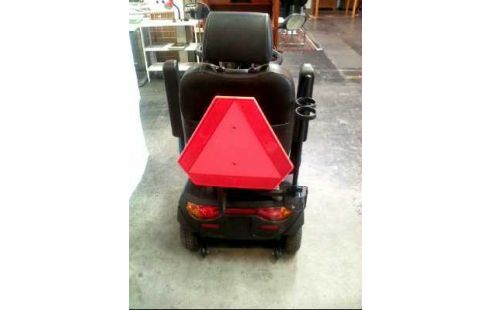 ELEKTROMOBIL <INVACARE>