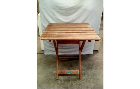 TABLE DE JARDIN PLIANT