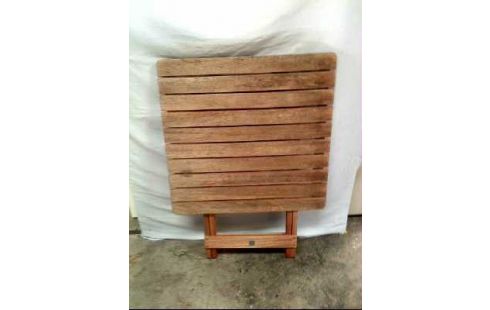 TABLE DE JARDIN PLIANT