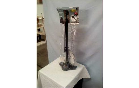 STANDLUFTPUMPE BIS 11 BAR <CRIVIT> SCHWARZ