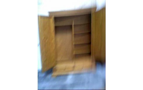 SCHRANK KIRSCHE 2-TÜR 2-SCHUBL. KL. DEFEKT