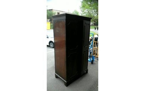 ARMOIRE 2 PORTES STYLE ANGLAIS