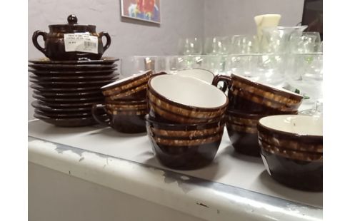 TASSE A CAFE BRUN VINTAGE LE LOT