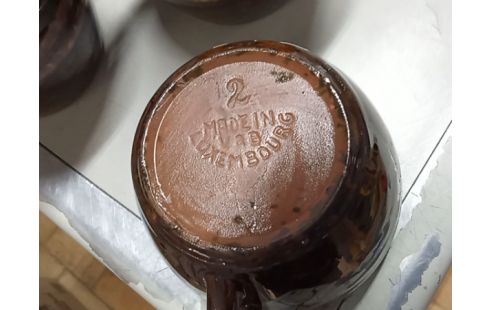 TASSE A CAFE BRUN VINTAGE LE LOT