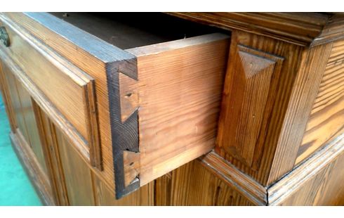 ARMARIO. ANTIGUO PINO 2 PUERTAS / 2 CAJONES