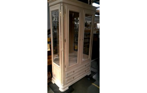 VITRINE 2 PORTES / 2 TIROIRS CHENE CERUSE BISAUTE GLACE ECLAIRE