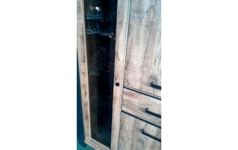 ESCAPARATE LA UNIDAD, , MADERA LOOK 3 PUERTAS 1 CAJÓN ILUMINADO