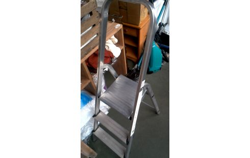 TRAPLADDER ALUMINIUM 3 TREDEN