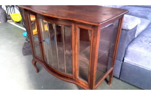 VITRINE NIEDRIG ENGLISCH FACETTIERT EIS ULME