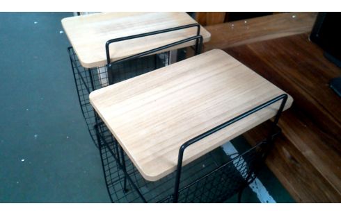 ZEITSCHRIFTENSTÄNDER DAS STÜCK SCHWARZ METALL, , HOLZ