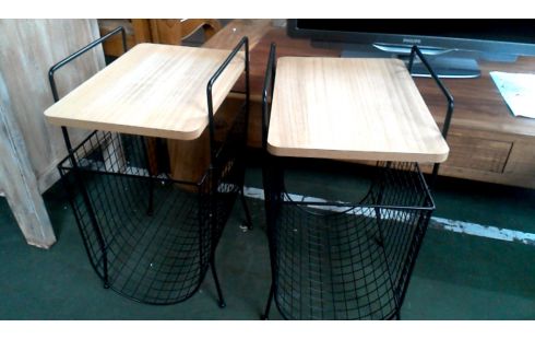 ZEITSCHRIFTENSTÄNDER DAS STÜCK SCHWARZ METALL, , HOLZ