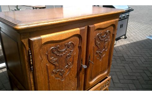 KAST BARKAST EIK 2 DEUREN 1 LADE MOBIEL