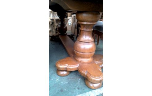 TISCH OVAL RUSTIKAL MASSIV EICHE