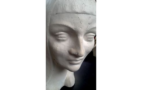 BÜSTE FRAU GIPS