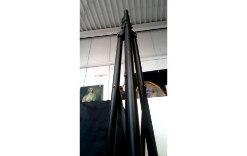 LAUTSPRECHERSTÄNDER