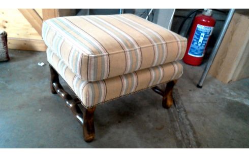 SITZKISSEN GESTREIFT MOTIV