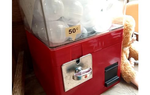 MACHINE A CHIQUES ROUGE MACHINE A POP CORN