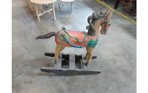 CHEVAL A BASCULE ANCIEN