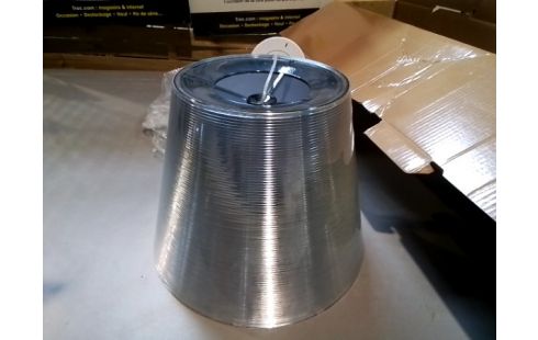 LUSTRE ROND EN PLASTIQUE