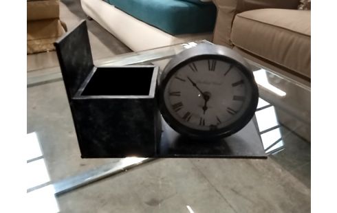 HORLOGE STYLE INDU