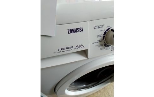 MACHINE A LAVER ZANUSSI
