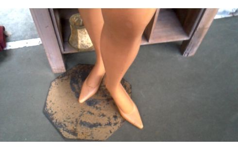 MUÑECA COLECCIONISTA AÑADA