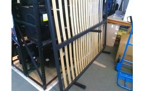 SOMMIER A LATTES 160X200 AVEC PIEDS (MANQUE 1 LATTE)