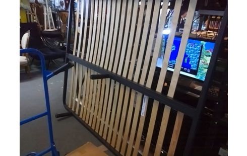 SOMMIER A LATTES 160X200 AVEC PIEDS (MANQUE 1 LATTE)