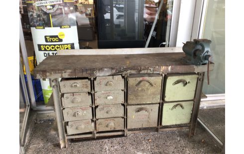 ETABLI ETAU AVEC TIROIRS