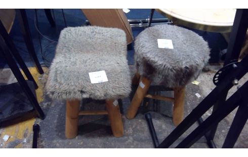 TABOURET DE STYLE POILS LONG