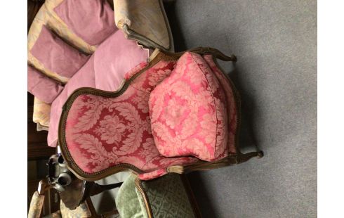 FAUTEUIL STYLE LOUIS XV TISSUS ROSE