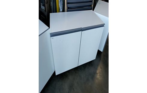 MEUBLE BAS 2 PORTES A ROULETTES GM