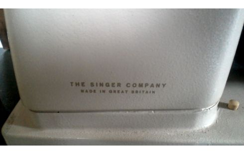 MÁQUINA DE COSER SINGER