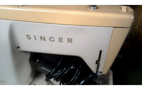 MÁQUINA DE COSER SINGER