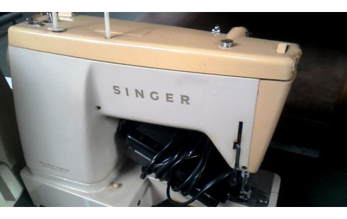 MÁQUINA DE COSER SINGER