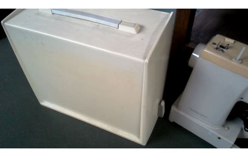 MÁQUINA DE COSER SINGER