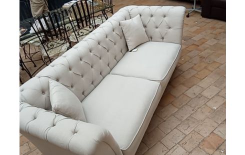 CANAPE TISSU GREICHE SYLE CHESTERFIELD MAISON DU MONDE