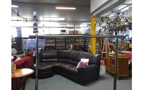 PORTANT VETEMENTS SUR ROULETTES