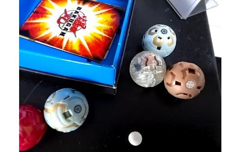 JOUET POKEMON EMENTÉ