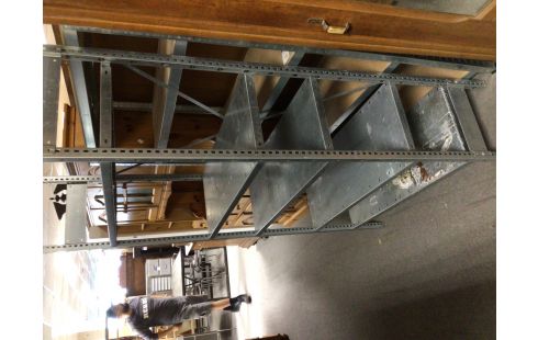 ETAGERE EN MÉTAL 5 ÉTAGE