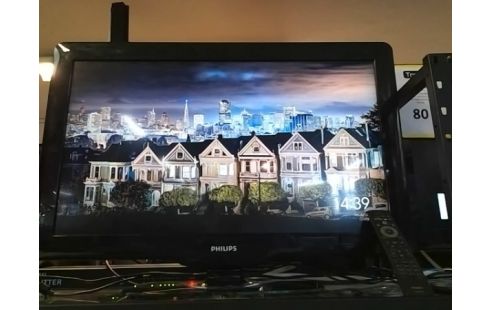 TELEVISEUR PHILIPS 81 CM / FULL HD / AVEC TELECOMMANDE