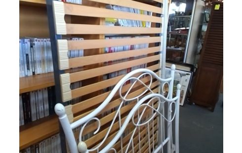 LIT METAL BLANC AVEC SOMMIER A LATTES 90X190