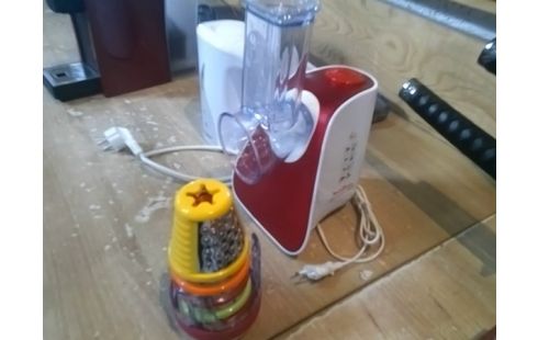 ROBOT MENAGER MOULINEX + ACCESSOIRES