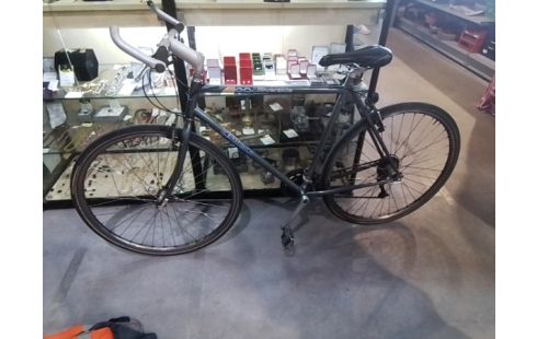 VTT 700 RIVERSIDE GRIS