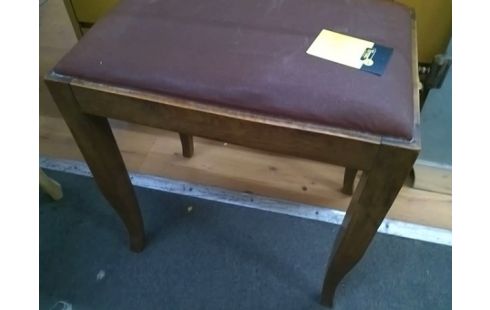 TABOURET ASSISE ROUGE