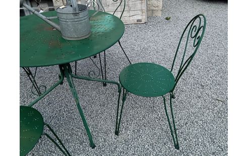 ENSEMBLE DE JARDIN TABLE 4 CHAISES FER FORGE
