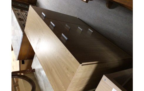 MEUBLE MODERNE 2P 4T EN ETAT